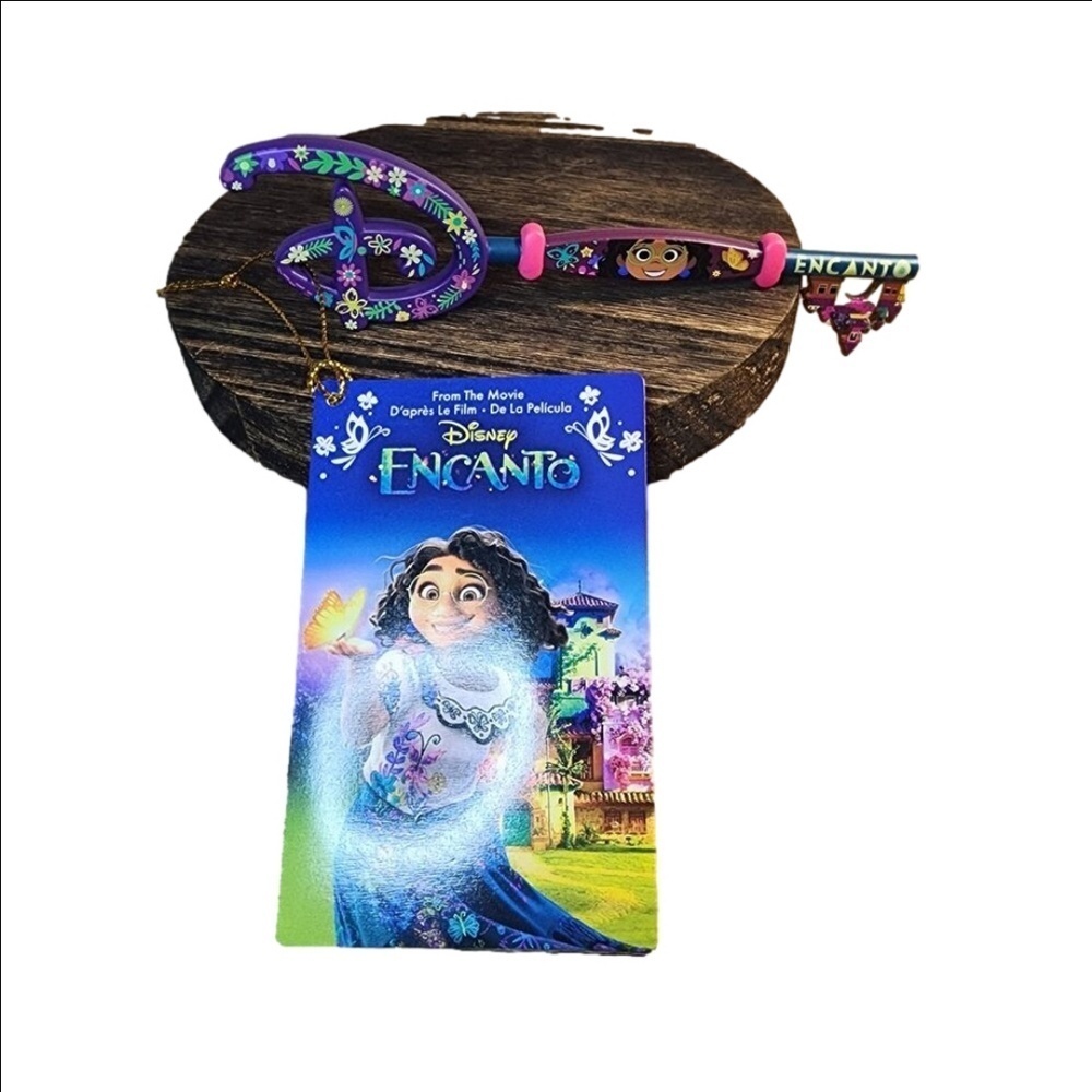 Disney Store Encanto Mirabel Special Edition Collectible Key 6 Inch with Tag